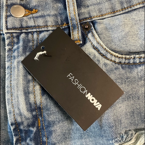 NWT FashionNova Jeans - Picture 2 of 6